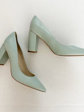 Marc Fisher Viviene4 Pump Heels Snakeskin Mint Green Pointed Toe Women's Sz 7.5